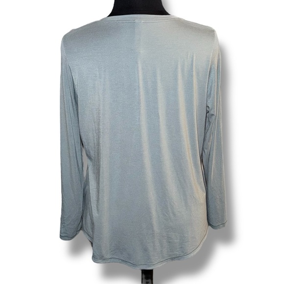 ATHLETA Essential V-Neck Long-Sleeve Top - Minimalistic Grey 1X - Picture 5 of 14